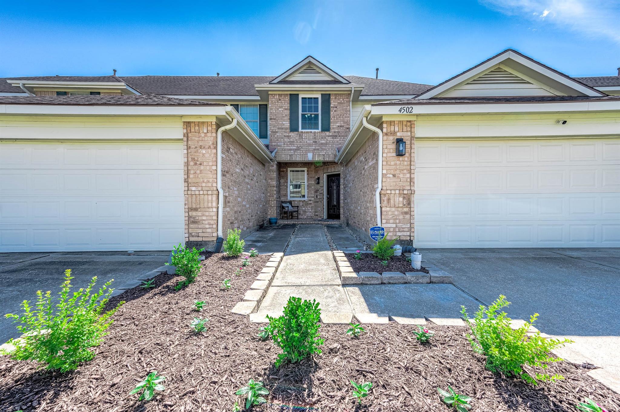 4502 Park Trail Lane