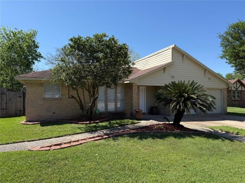 Photo of 6610 Addicks Clodine Road, Houston, TX 77083 (MLS # 79872628)