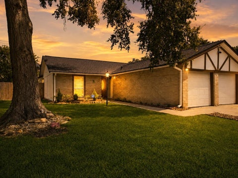 Photo of 19930 Burle Oak Drive, Humble, TX 77346 (MLS # 60938632)