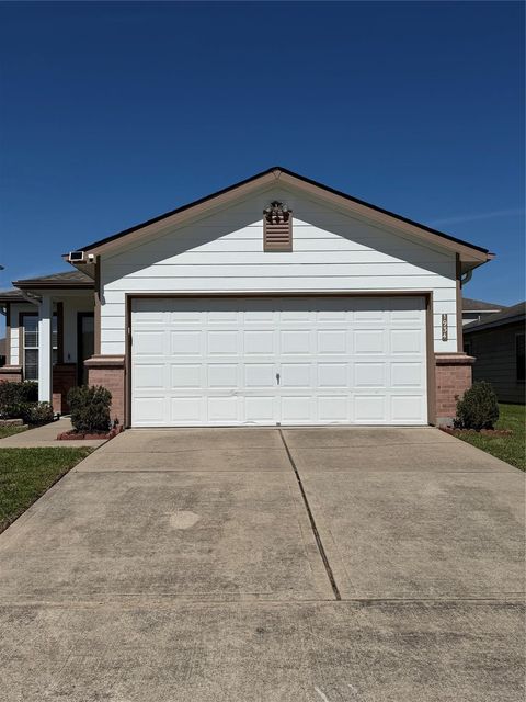 Homes For Sale - 1934 Robcrest Way<br/> Missouri City, TX 77489