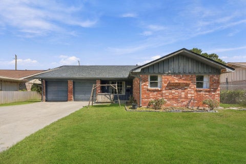 Homes For Sale - 3002 Columbia Street<br/> Baytown, TX 77521