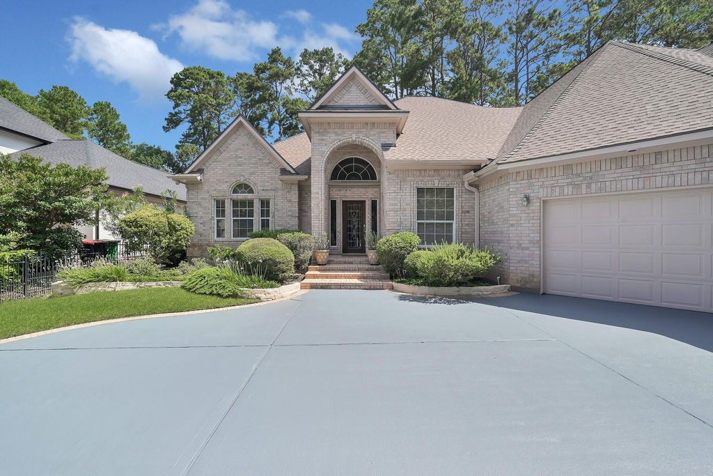 Photo of 3079 Bentwater Drive, Montgomery, TX 77356 (MLS # 53626880)