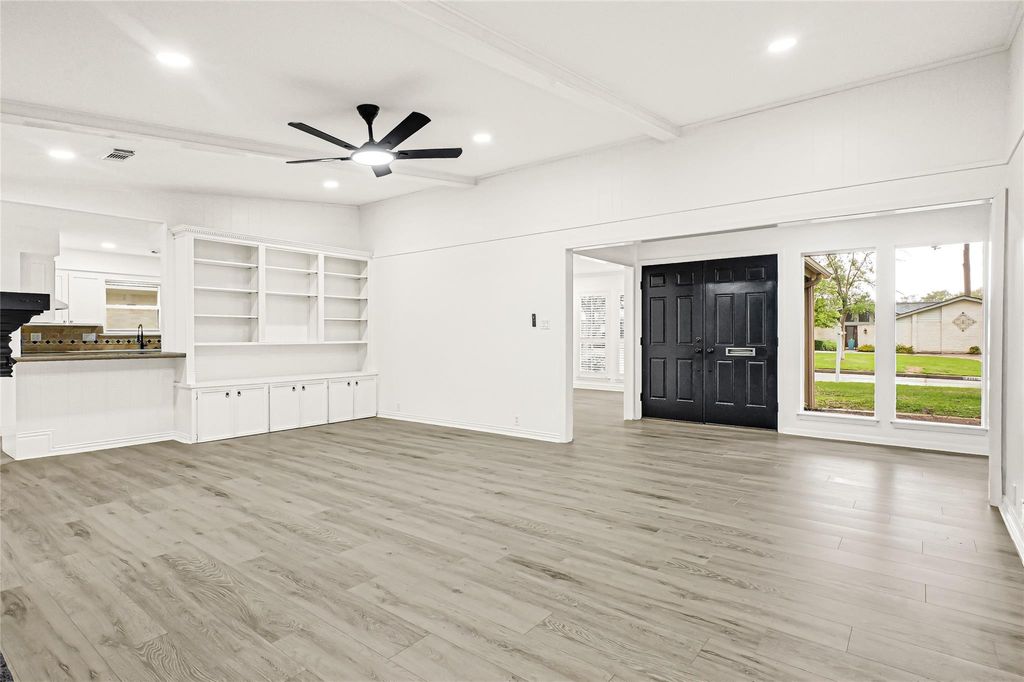 Photo of 1418 Pirates Cove, Houston, TX 77058 (MLS # 17604491)