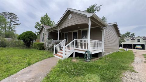 Photo of 21253 South St St, New Caney, TX 77357 (MLS # 21399911)