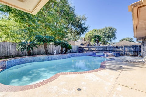 Photo of 6502 Inverness Way, Pasadena, TX 77505 (MLS # 10023604)