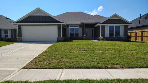 Photo of 640 Greystone Lane, Angleton, TX 77515 (MLS # 24469946)