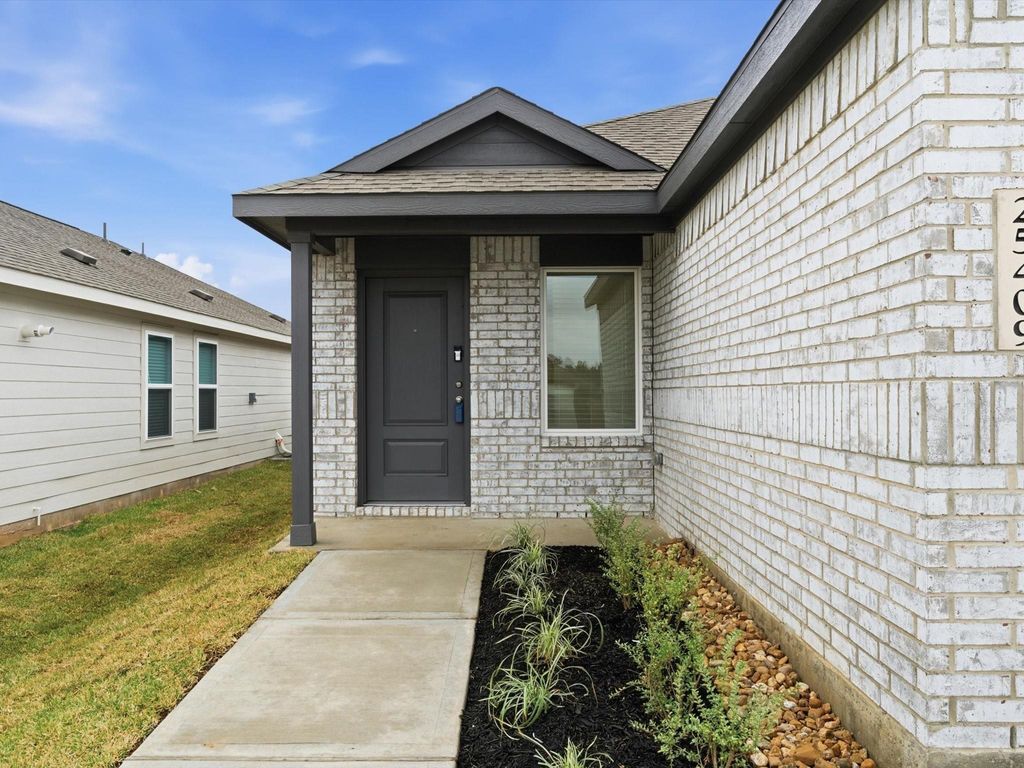 Photo of 25409 Carnation Court, Montgomery, TX 77316 (MLS # 54324502)