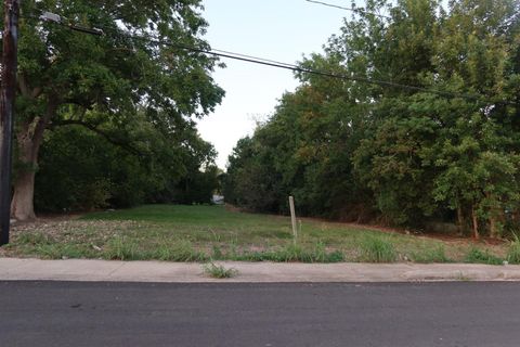 Photo of 5115 Mallow Street, Houston, TX 77033 (MLS # 94911948) Photo of 5115 Mallow Street, Houston, TX 77033 (MLS # 94911948)