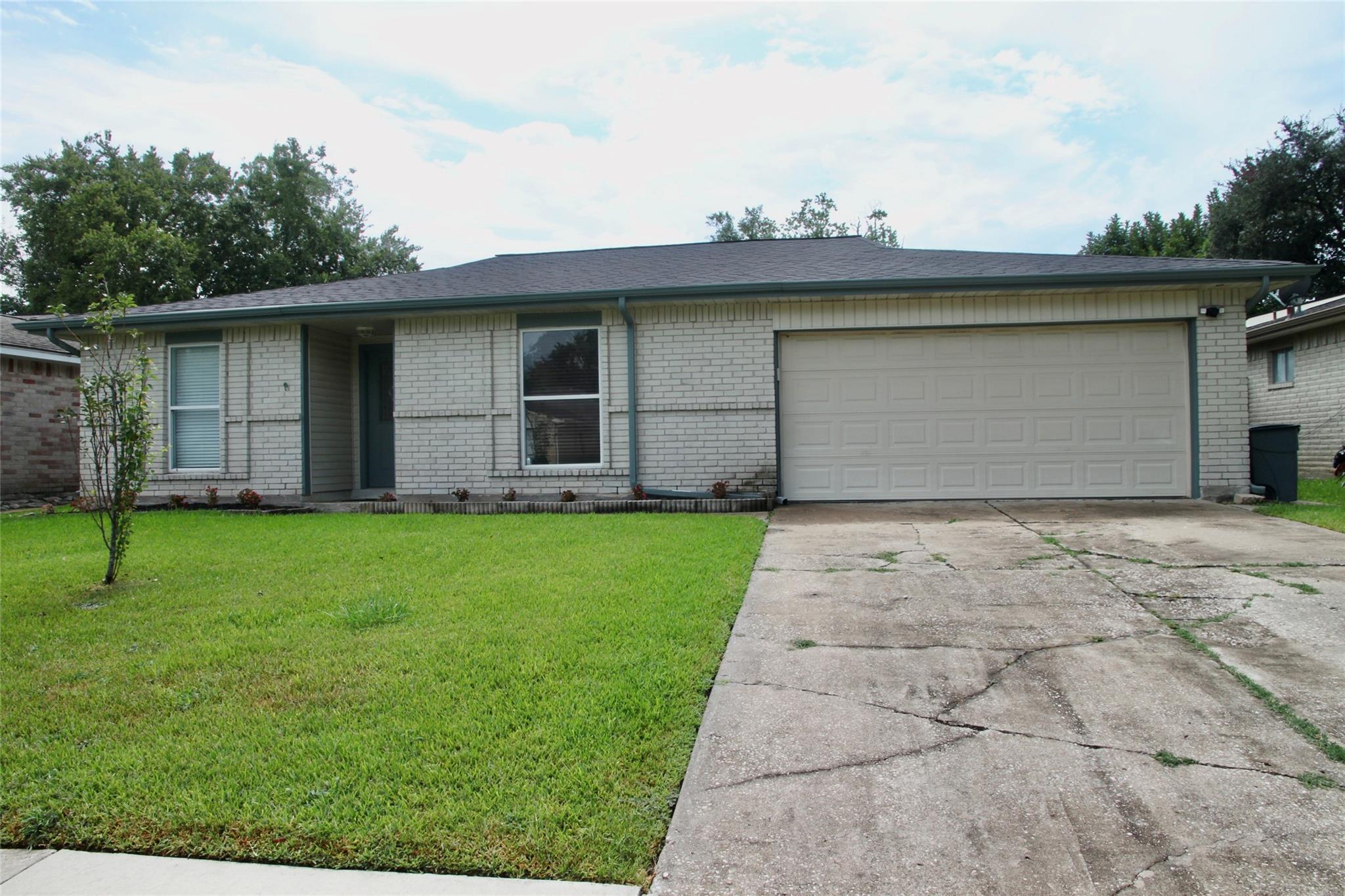 6209 Creekside Lane