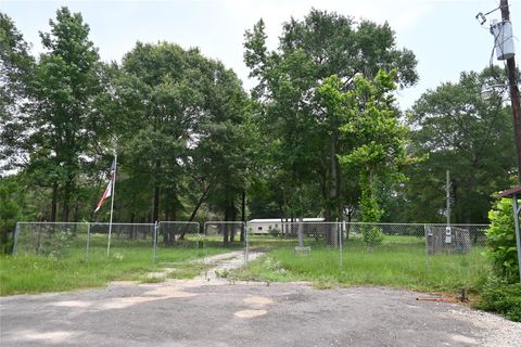 Photo of 183 Road 3817, Cleveland, TX 77328 (MLS # 70544559)