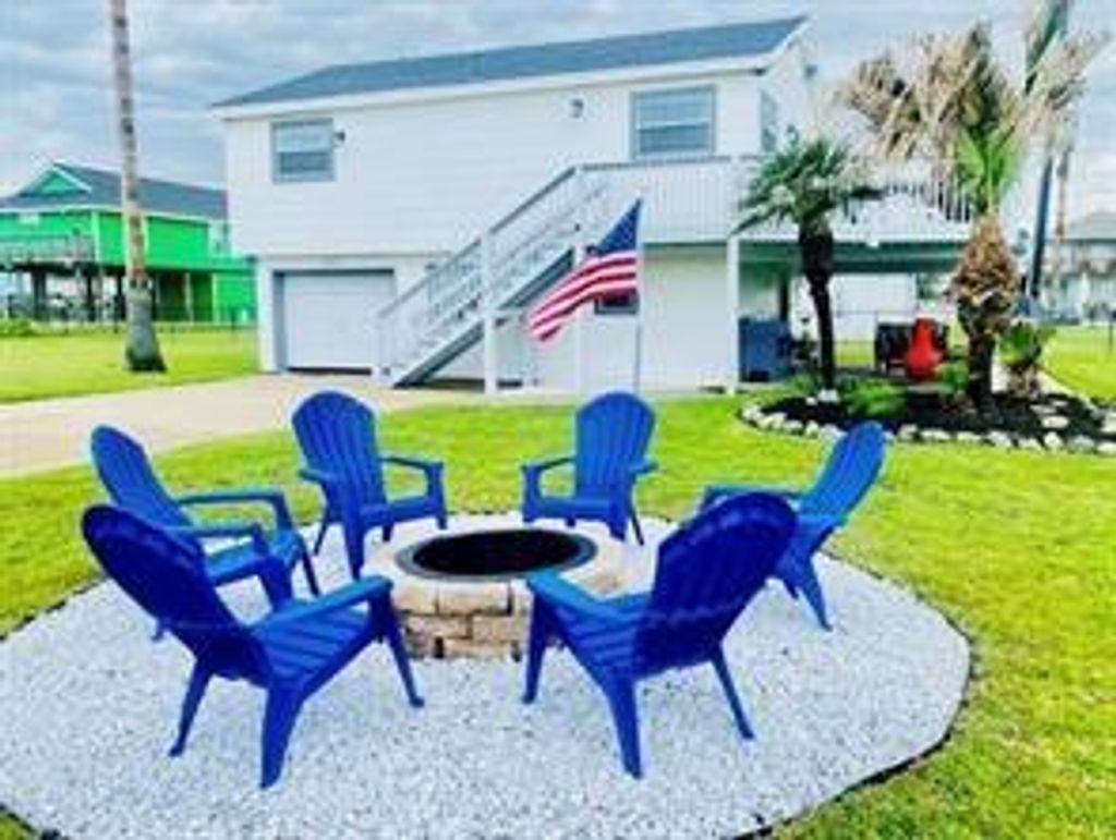 Photo of 4007 Grayson Drive, Galveston, TX 77554 (MLS # 91807522)