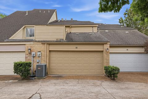 Tiny photo for 12625 Memorial Drive #16, Houston, TX 77024 (MLS # 39002989)