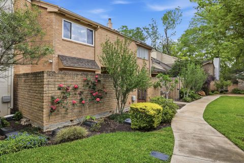 Photo of 12625 Memorial Drive #16, Houston, TX 77024 (MLS # 39002989)