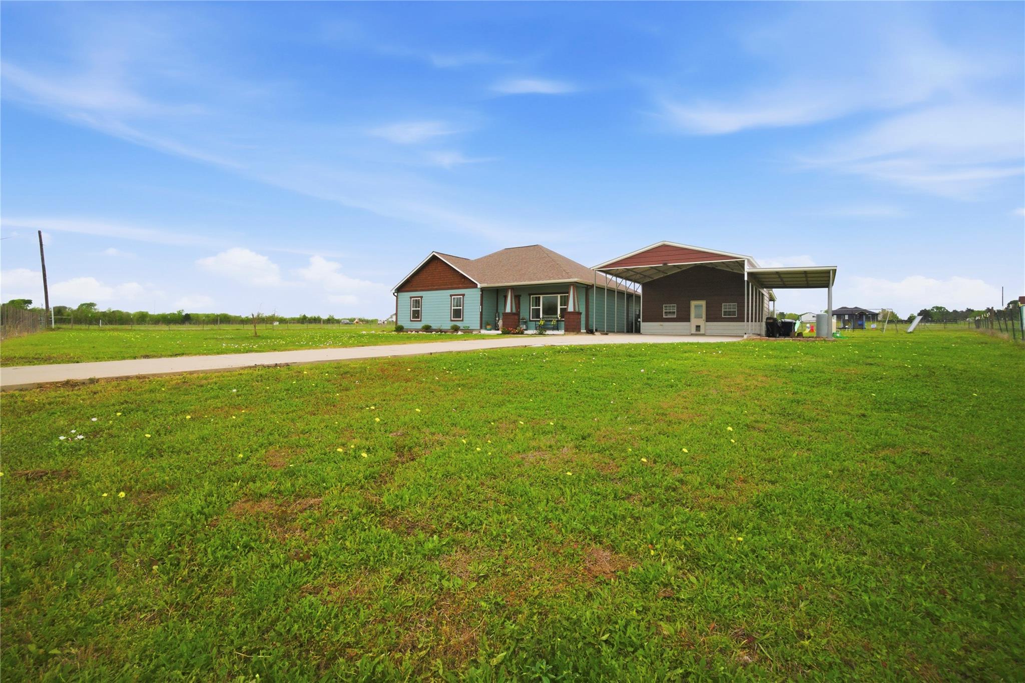 5037 Horseshoe Drive