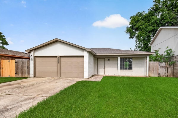 8630 VALLEY MEADOW DR, HOUSTON, TX 77078 - Image 6729bf5451bc598b3b0b97287c30a747/347437067