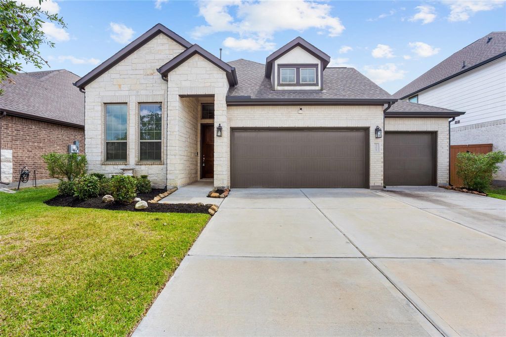 Photo of 13017 Deep Marine Drive, La Marque, TX 77568 (MLS # 36120205)