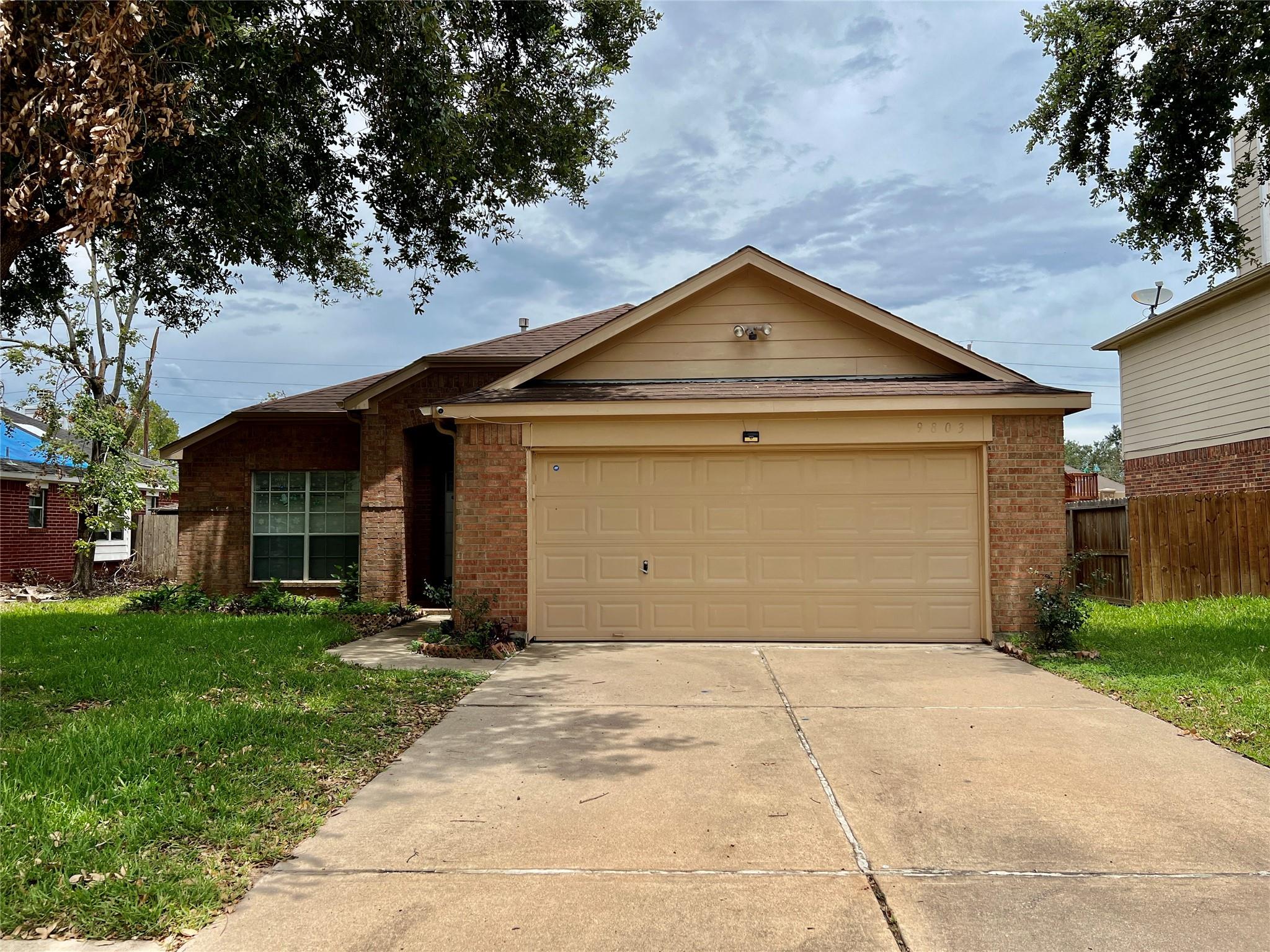 9803 Hallmark Lane