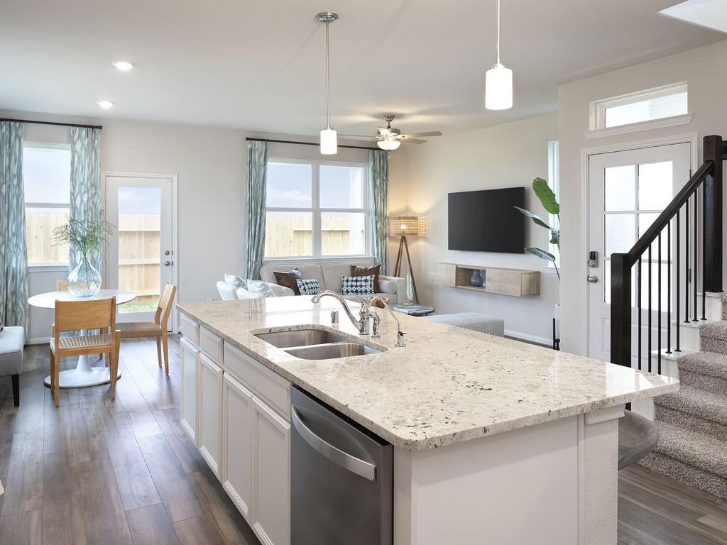Photo of 532 Morning Tide Lane, Kemah, TX 77565 (MLS # 86262563)