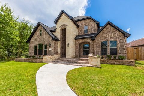 Photo of 7705 Water Edge St, Beaumont, TX 77707 (MLS # 12340186)