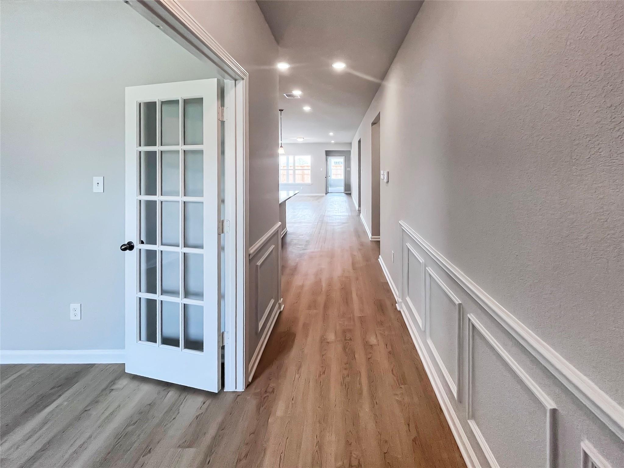 1614 River Scene Trail