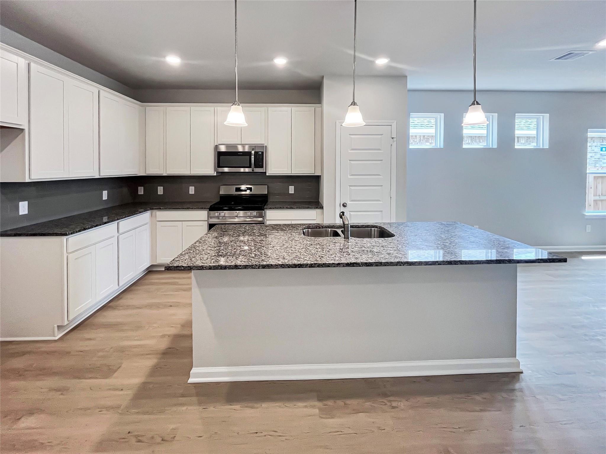 1614 River Scene Trail