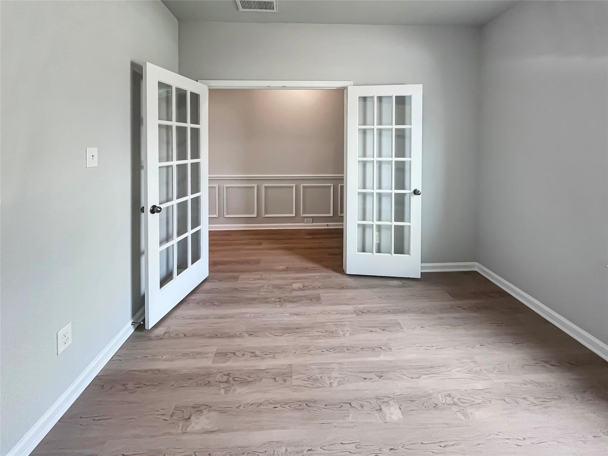 1614 River Scene Trail