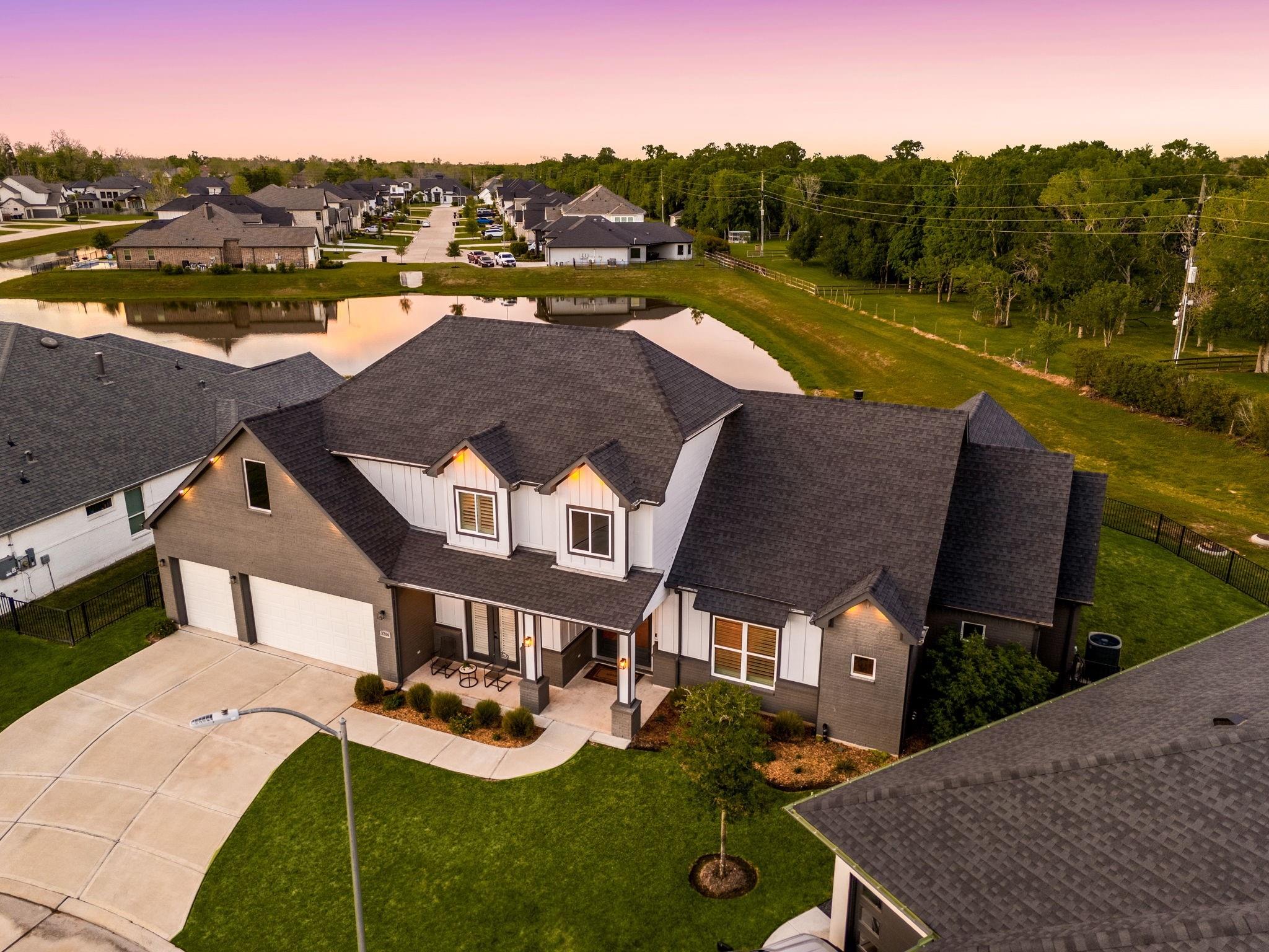 3206 Whispering Pecans Drive