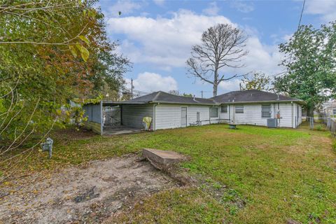 Tiny photo for 617 Harkness Street, Houston, TX 77076 (MLS # 59906912)