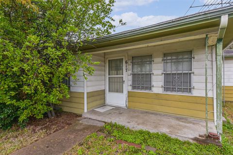 Tiny photo for 617 Harkness Street, Houston, TX 77076 (MLS # 59906912)