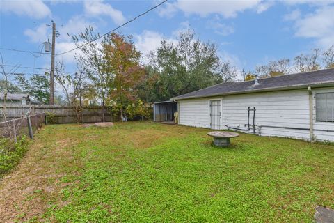 Tiny photo for 617 Harkness Street, Houston, TX 77076 (MLS # 59906912)