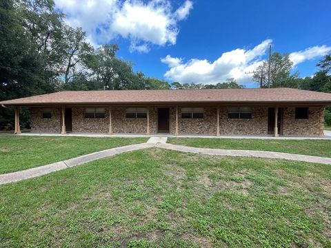 704 Cline Huntsville TX 77340