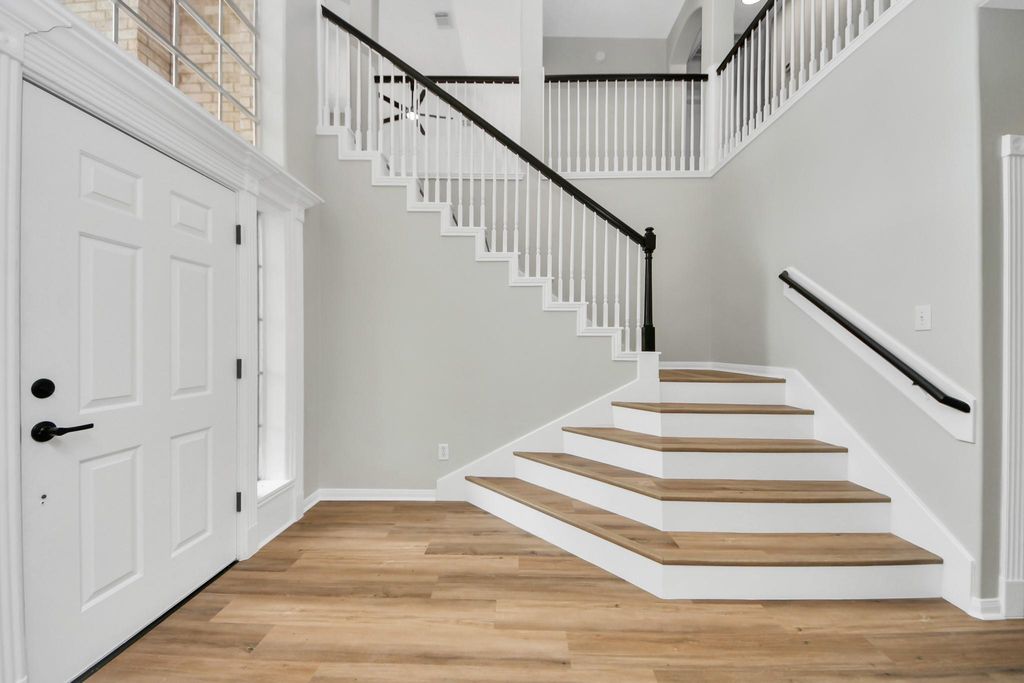 Photo of 12807 Lindsey Lane, Stafford, TX 77477 (MLS # 27449324)