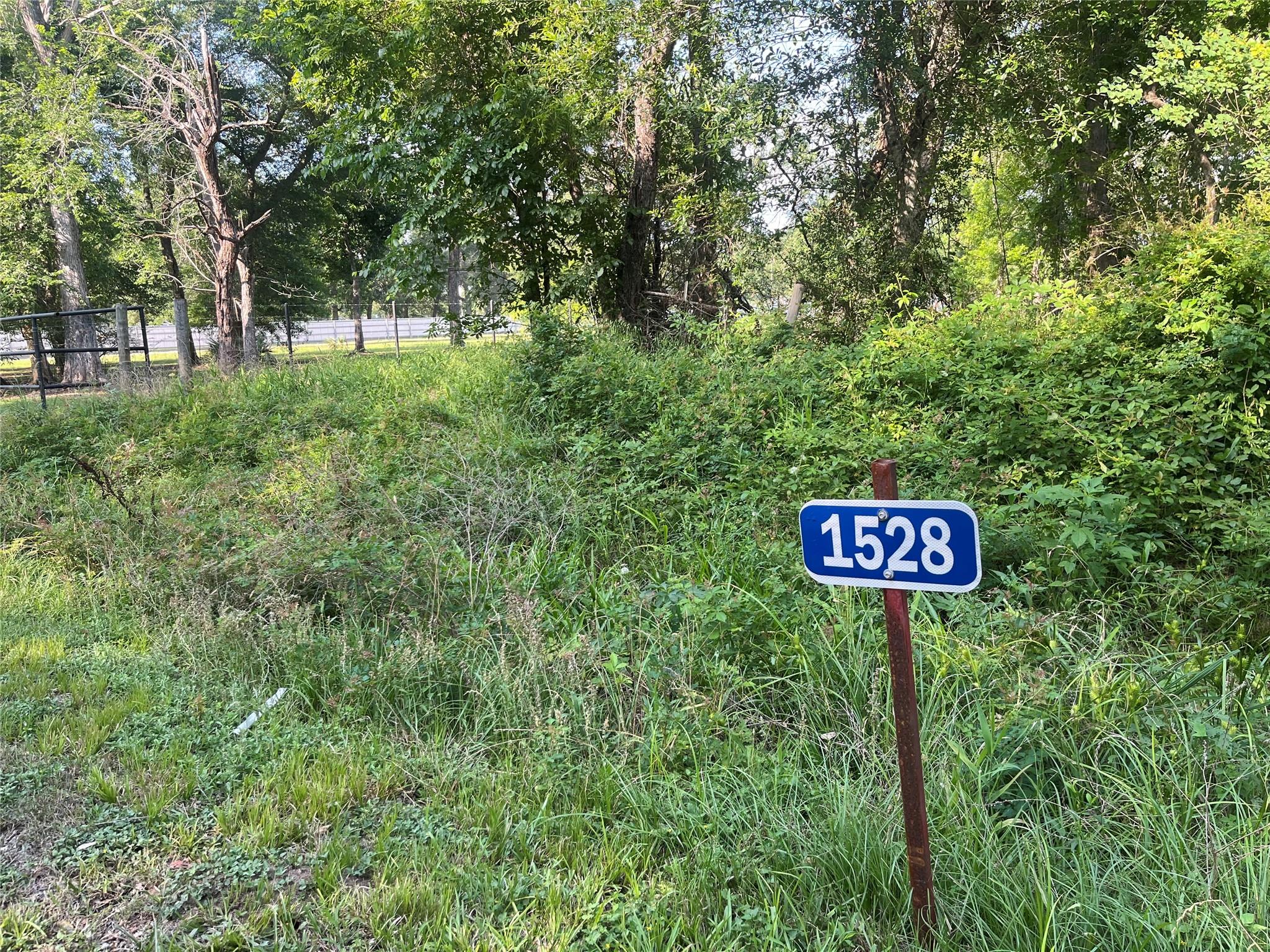 1528 Scroggins Lane