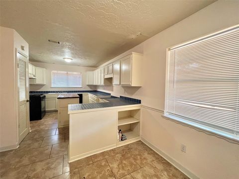 Photo of 12614 Hunting Briar Drive, Houston, TX 77099 (MLS # 50110799)