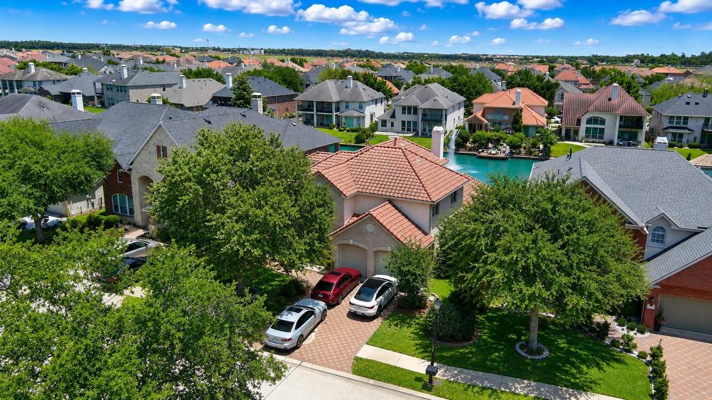 Photo of 14415 Castlemaine Court, Sugar Land, TX 77498 (MLS # 66489929)