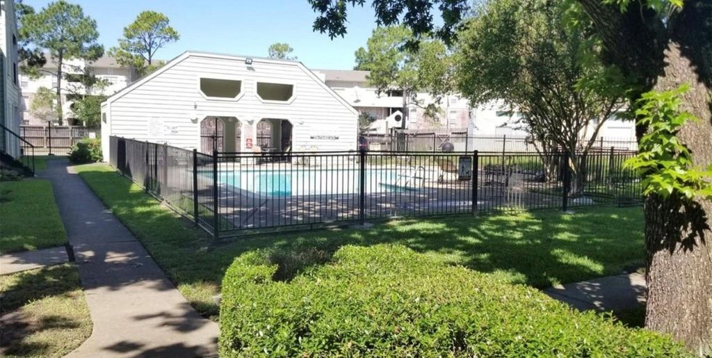 Photo of 6602 Harbor Town Drive #505, Houston, TX 77036 (MLS # 68899566)