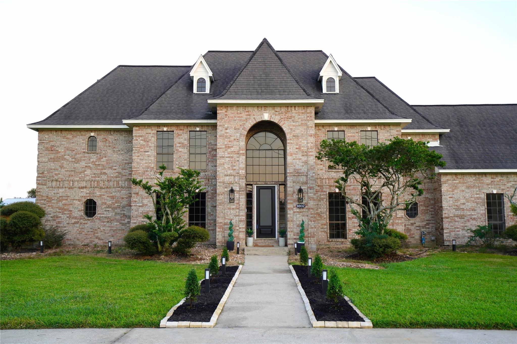 6802 Plantation Drive