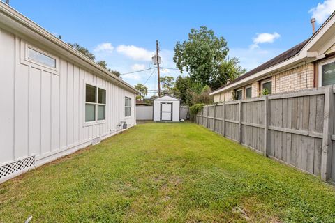 Tiny photo for 2801 Rosewood Street, Houston, TX 77004 (MLS # 65978571)