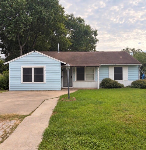 Photo of 411 S 6th Street, La Porte, TX 77571 (MLS # 13303990)