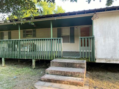 Photo of 2130 Hayes Road, Winnie, TX 77665 (MLS # 30051350)