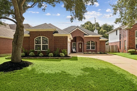 Photo of 4502 Topaz Trail Drive, Sugar Land, TX 77479 (MLS # 8201060)