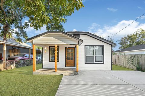 Photo of 7917 Nashville Street, Houston, TX 77028 (MLS # 56702969) Photo of 7917 Nashville Street, Houston, TX 77028 (MLS # 56702969)