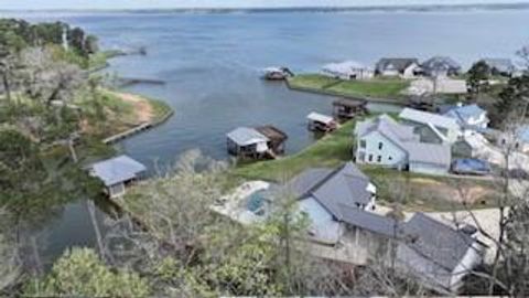 111 Seagull Path Point Blank TX 77364