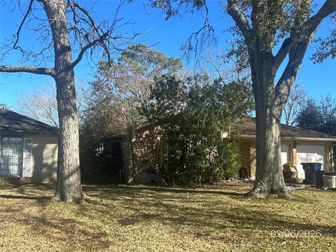 Photo of 314 N Sparrow Way, Texas City, TX 77591 (MLS # 73199199)