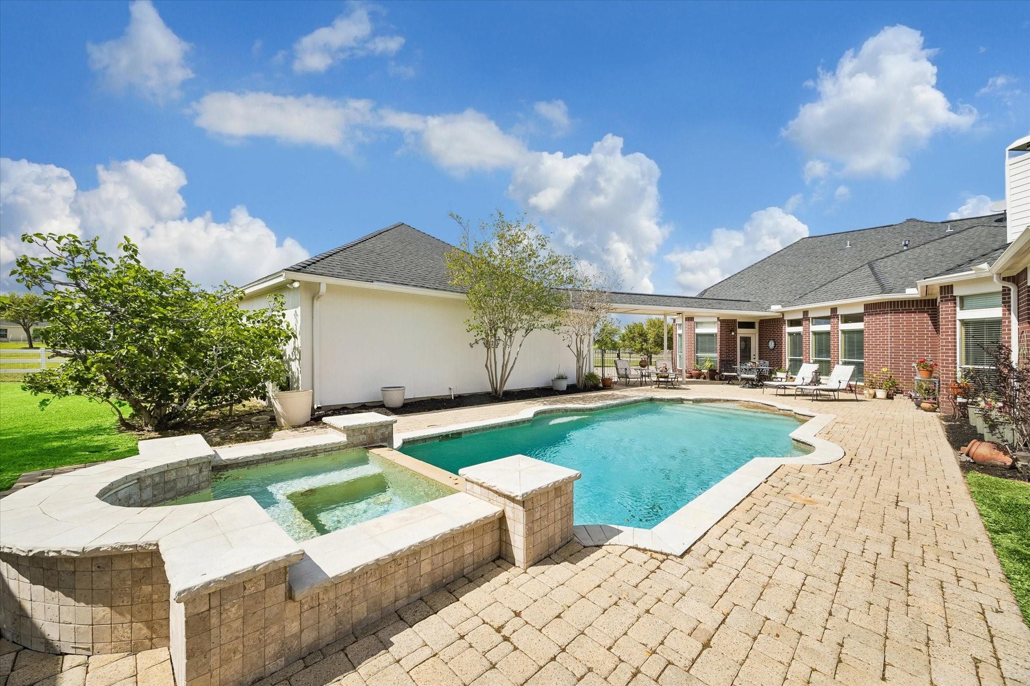 6042 Blackberry Cove Lane