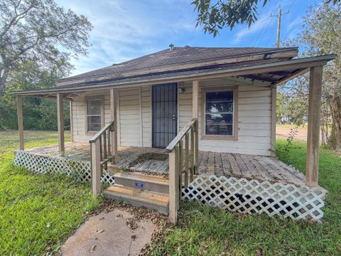 Photo of 702 Mattie Street, Wharton, TX 77488 (MLS # 73798805)