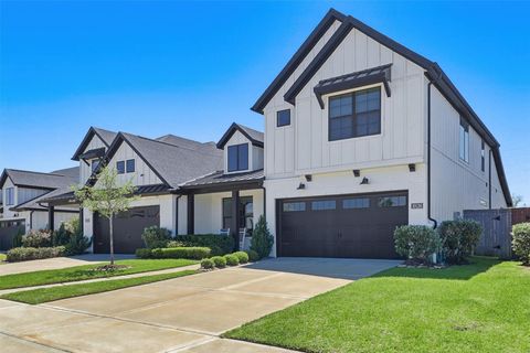Photo of 10126 Water Harbor Drive, Missouri City, TX 77459 (MLS # 79078542)