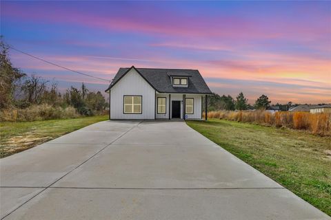 Homes For Sale - 33 Road 5136<br/> Cleveland, TX 77327