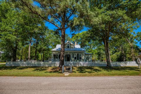 Photo of 235 Hickory Street, New Ulm, TX 78950 (MLS # 38891887)