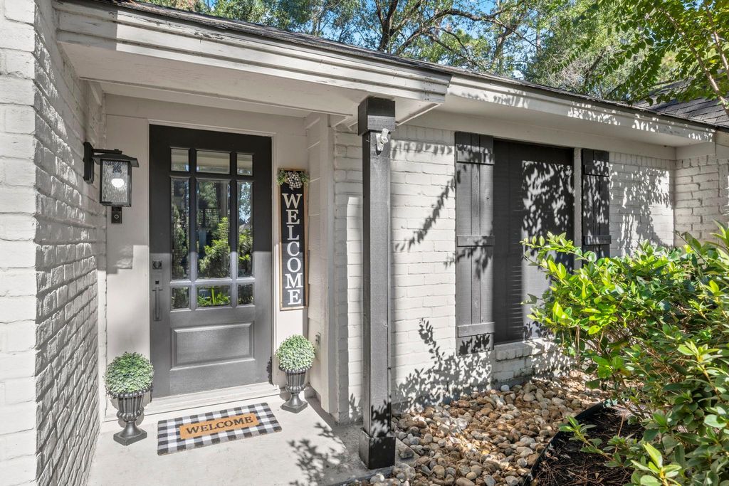 Photo of 15506 Falling Creek Drive, Houston, TX 77068 (MLS # 87857750)